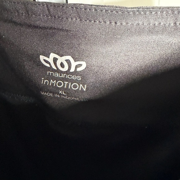 Maurices In Motion Women’s Black and Gray Athletic Shorts - Picture 2 of 5